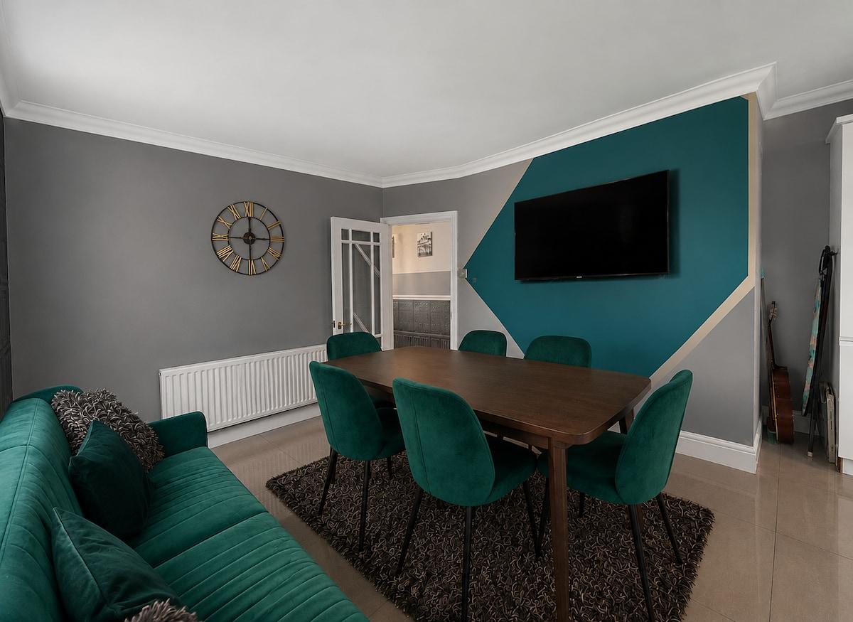 Neston House With Games Room3